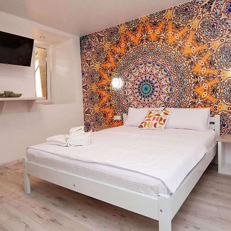Apart Hotel Lyon d'Opera Odessa Extérieur photo