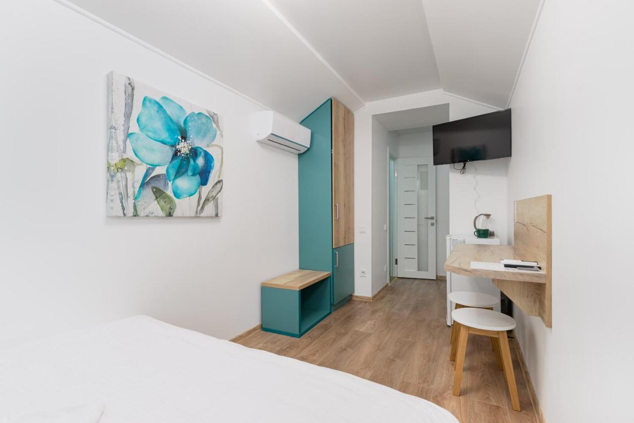 Apart Hotel Lyon d'Opera Odessa Extérieur photo